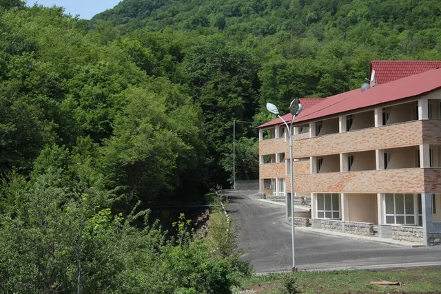 Tsaghkahovit Hotel