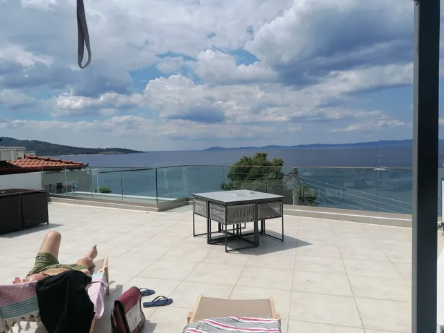 Wide Blue Luxury Suites