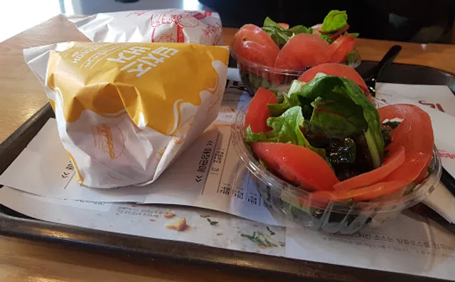 맘스터치 중산마을점