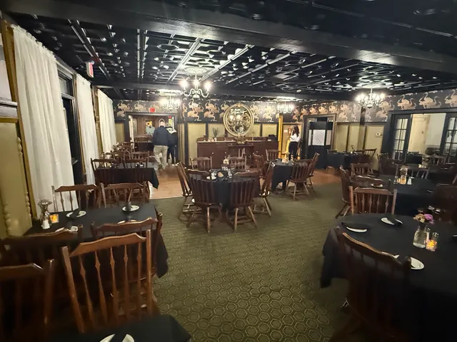 Pub 1812 at Rider's Inn