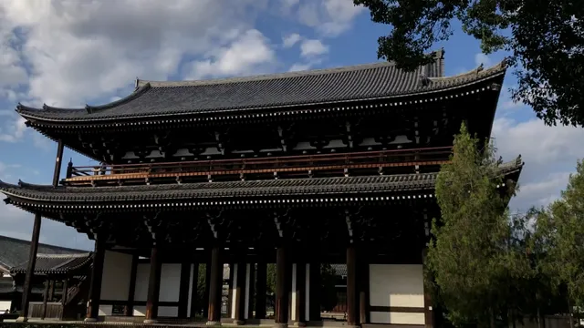 Tofuku-ji Tosu (Old Restroom)