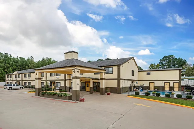 Best Western Pineywoods Inn