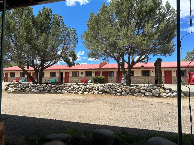 Historic Mora Inn & RV Park