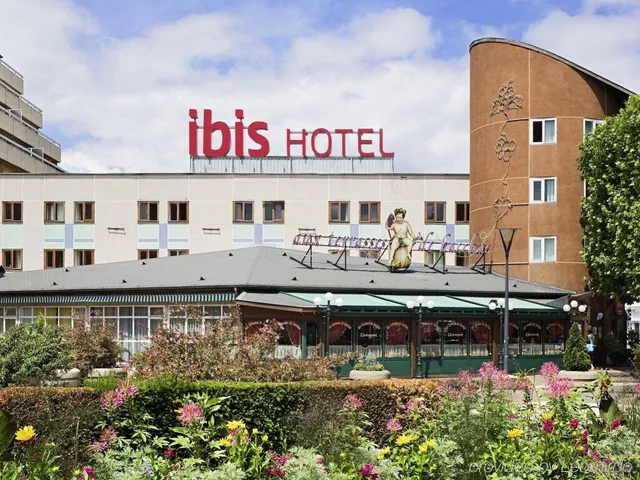 ibis Saint-Étienne - La Terrasse