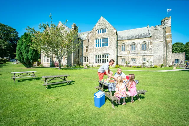 John Fowler Holidays - Trelawne Manor Holiday Park