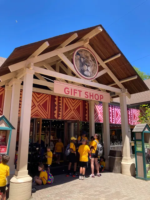 Cleveland Metroparks Zoo Gift Shop