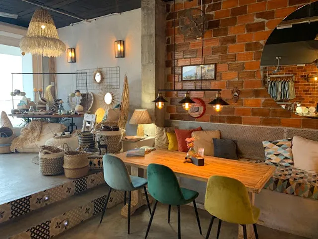 Quinoa Brunch & Boutique