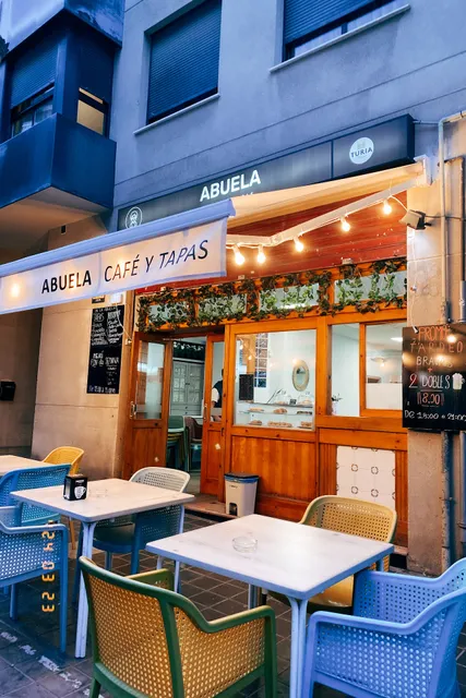 ABUELA - Café y Tapas