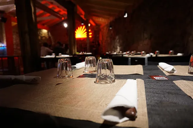 nuestro SHANGRI-LA | Club de Música | Restaurante Los Molinos