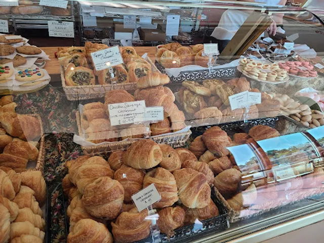 Ravelin Bakery Company