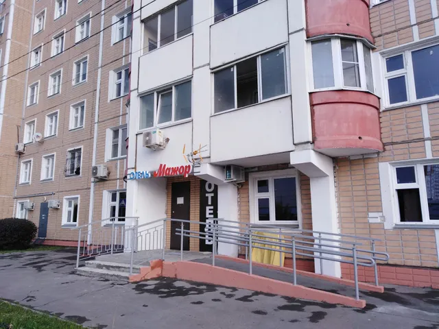 Отель Мажор