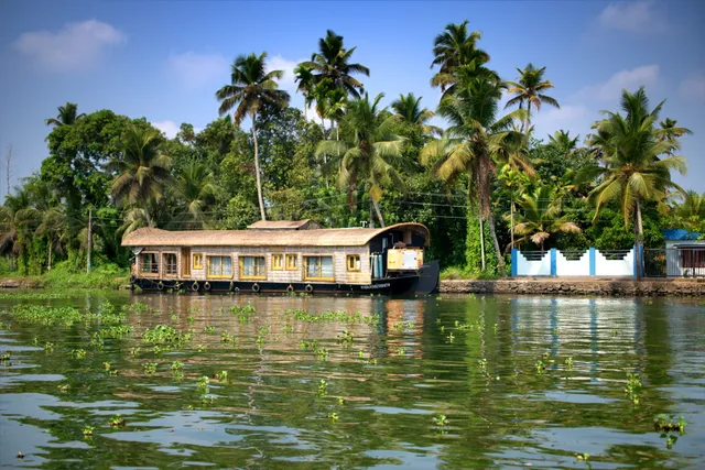 Village Paradise River Side Home Stay