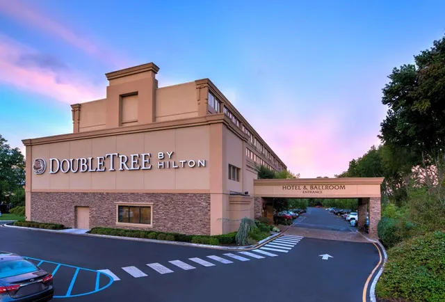 DoubleTree by Hilton Hotel Tinton Falls - Eatontown