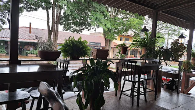 Vinil Bistrô, Panelinhas & Crepes - Cerrado a la Francês