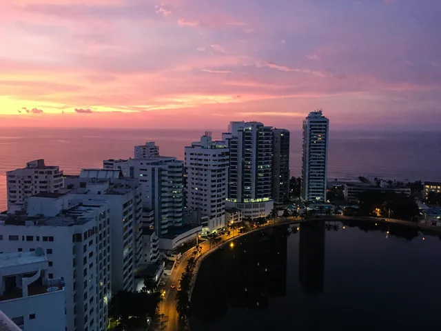 Penthouse 360⁰ Beach and Lake View