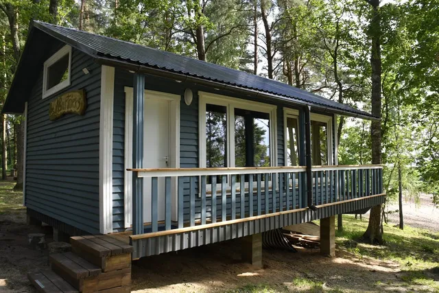 Ezerpriedes , kempings