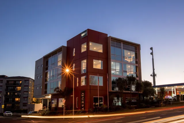 Quest Henderson, Apartment Hotel