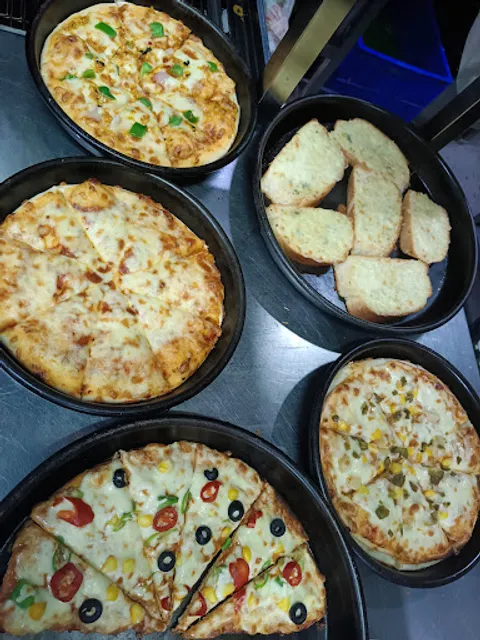 Pizza Zone Apollo circle