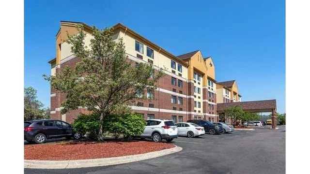 Comfort Inn Warren - Detroit North