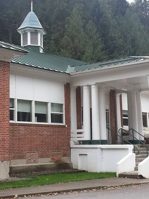 Avery Schoolhouse B & B