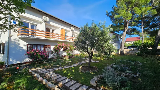 Apartments Gardelin Paklenica