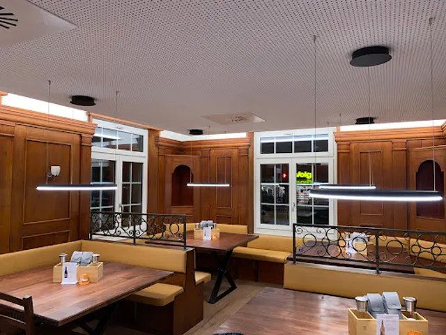 Restaurant & Pizzeria Linde Watt