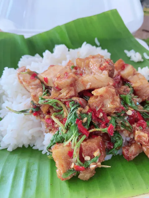 ร้านอาหารใบตอง