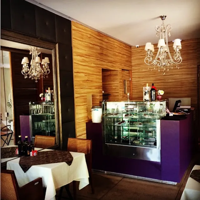 Parfait Croissant Bistrô