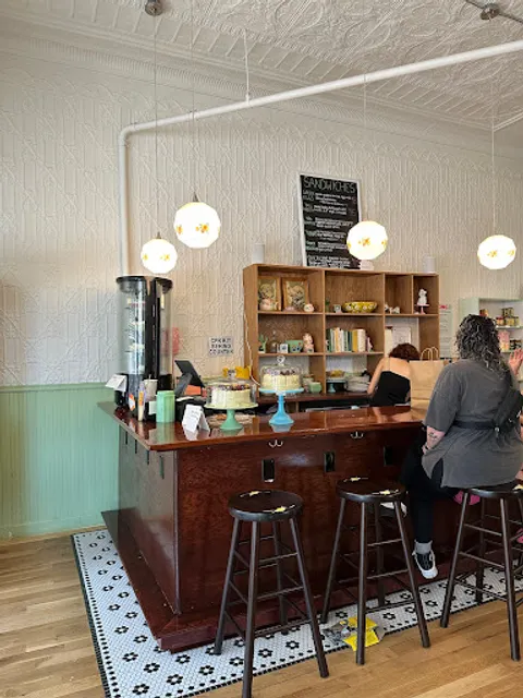 Salty Lunch Lady's Little Luncheonette