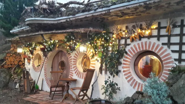 Maison de Hobbit, gite insolite Vosges