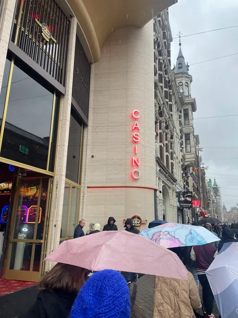 Drake's Luxury Boutique