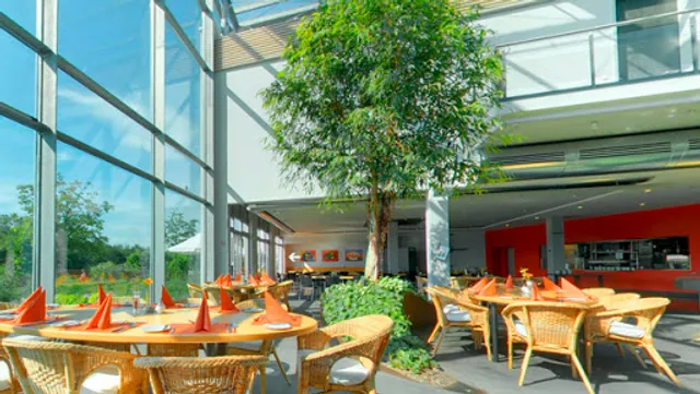 Manfred-Sauer-Stiftung - Seminarhotel & Restaurant "Die Küche"