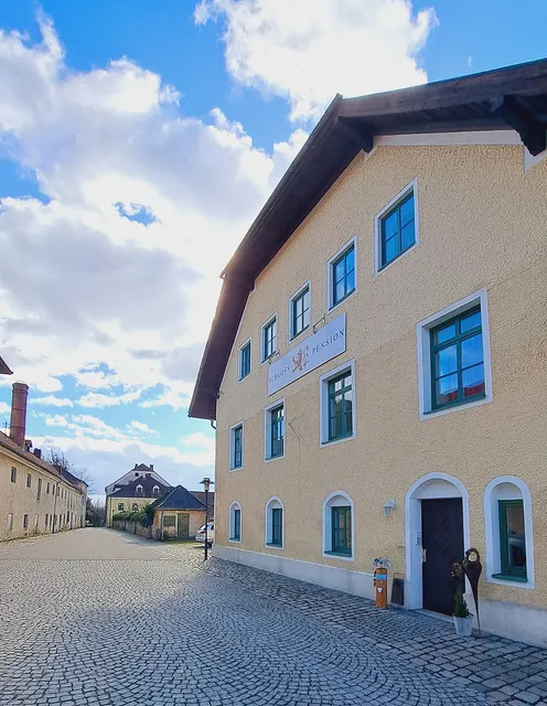 Schlosspension Ering eG