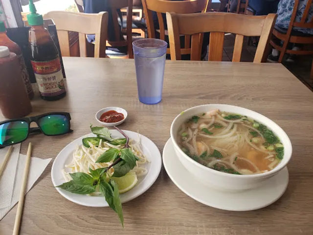 Phở Hùng Vương and Grill