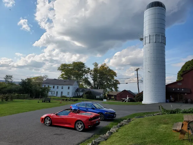 White Silo Farm & Winery