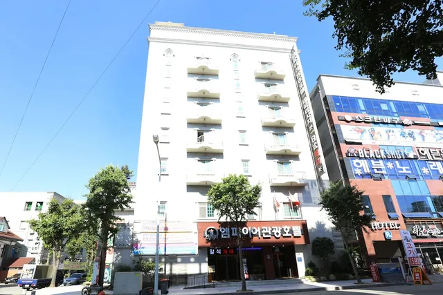 Empire Tourist Hotel