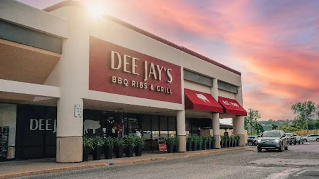Dee Jay's BBQ Ribs & Grille - Collier