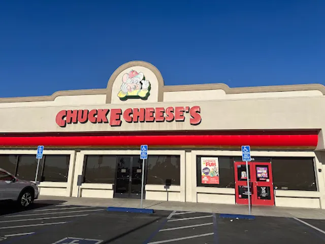 Chuck E. Cheese