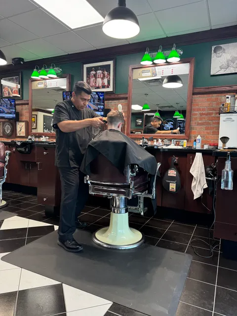 V's Barbershop Verrado