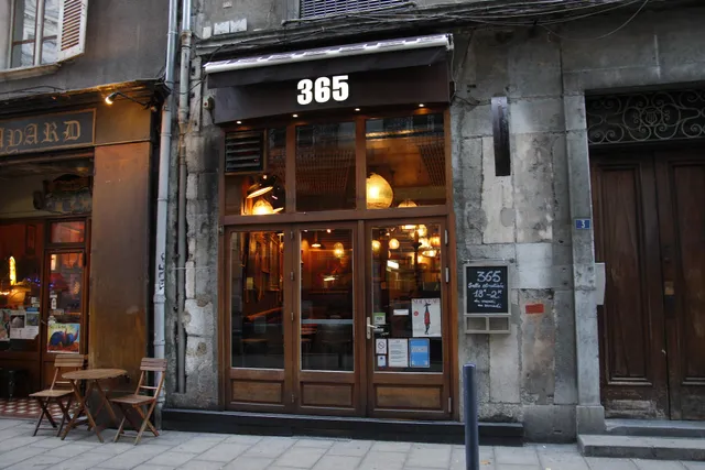 Bar Le 365