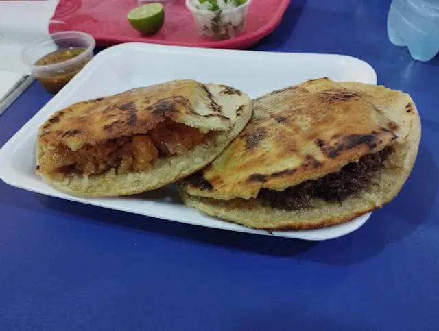 Gorditas El Atoron