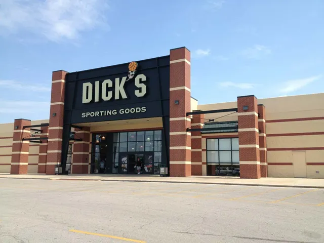 DICK'S Sporting Goods