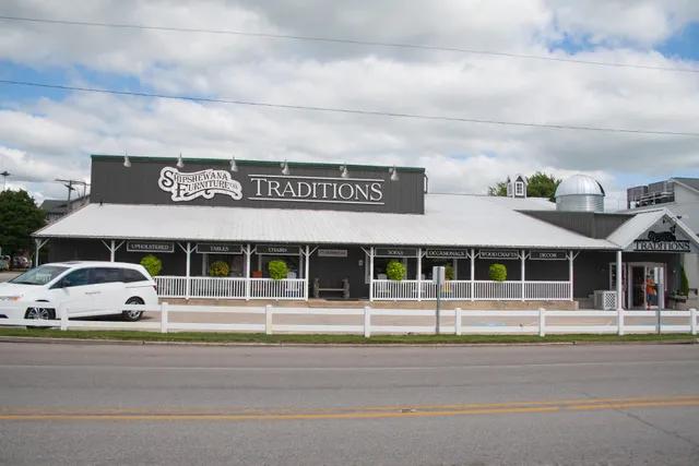 Traditions by Shipshewana Furniture Co.
