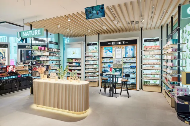 Douglas Düsseldorf Joachim-Erwin-Platz