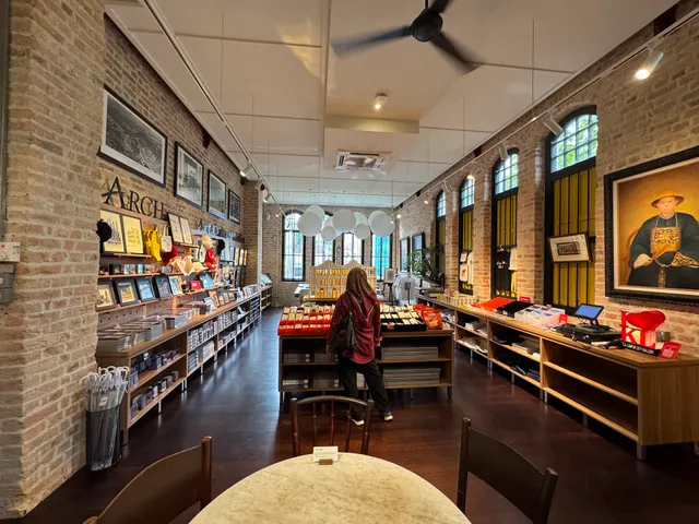 KLCG Confectionery & Bakery, Medan Pasar