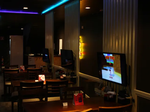 Fan Hour Games and Burgers