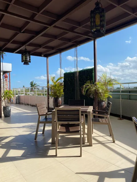 Terrace Lounge, GSM Mall