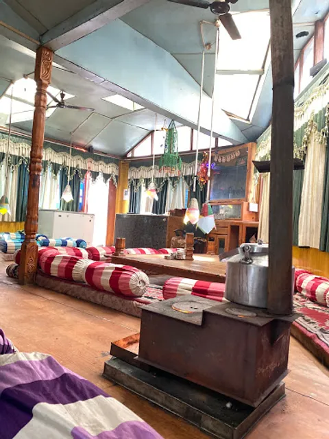 Bhoj cafe & restaurant - Near barshaini bus stand