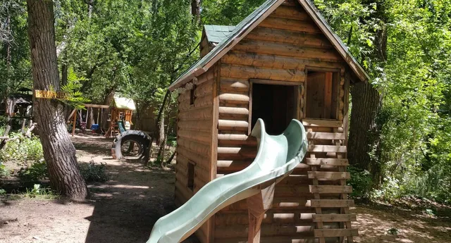 Christopher Creek Lodge