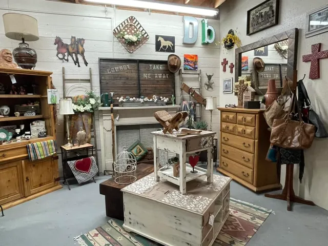 The Warehouse Green Valley